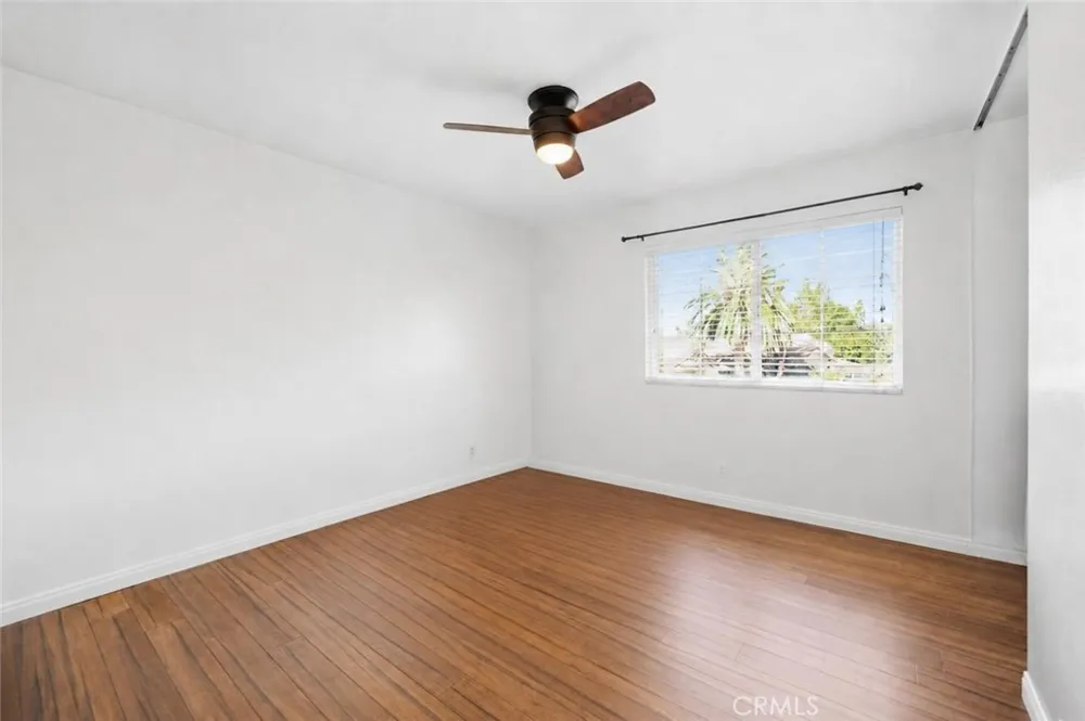 18930 Cantara Street Reseda, CA 91335
