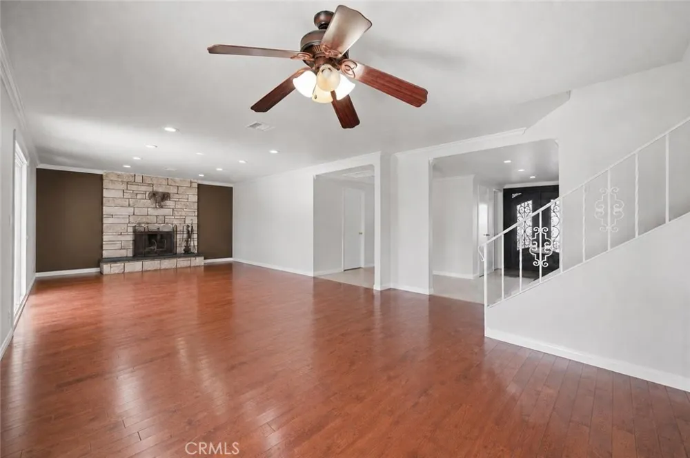 18930 Cantara Street Reseda, CA 91335