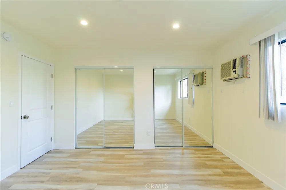 17900 Sherman Way #118 Reseda, CA 91335