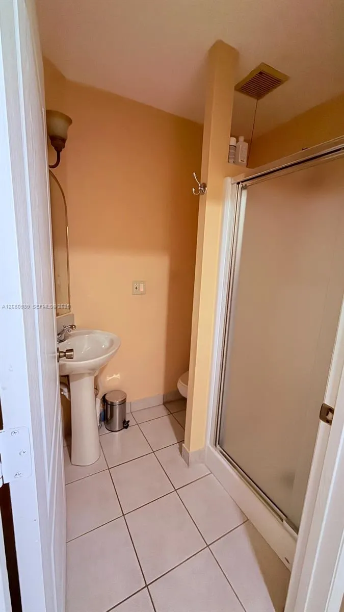 4729 SW 163rd Pl Miami, FL 33185
