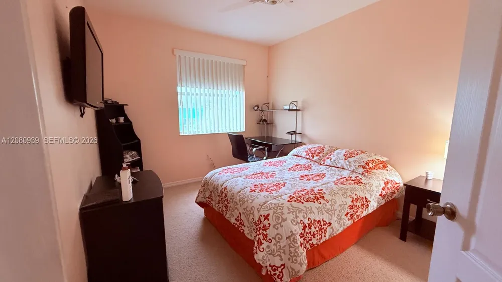 4729 SW 163rd Pl Miami, FL 33185