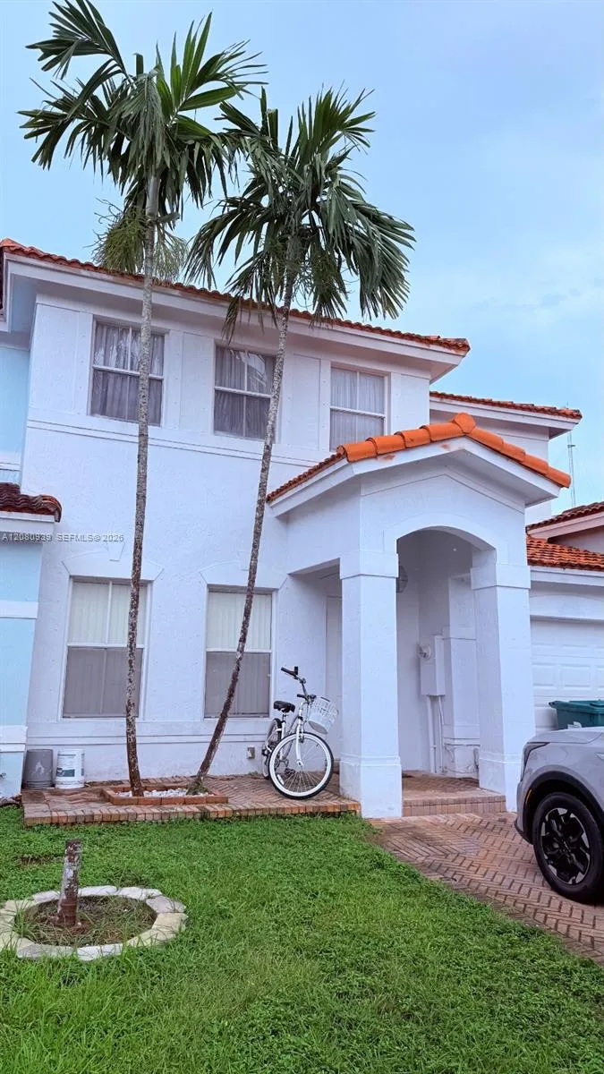 4729 SW 163rd Pl Miami, FL 33185