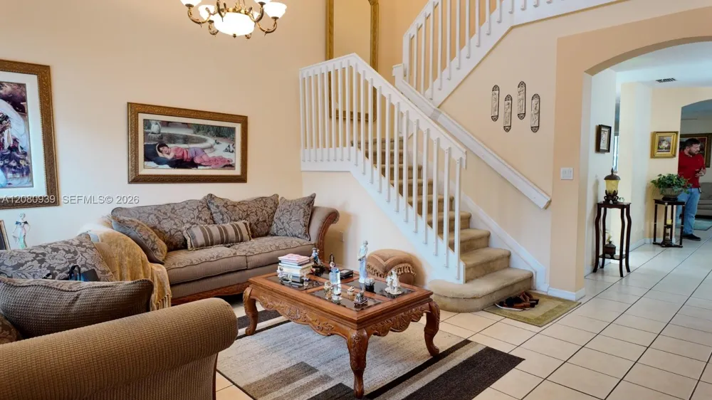 4729 SW 163rd Pl Miami, FL 33185