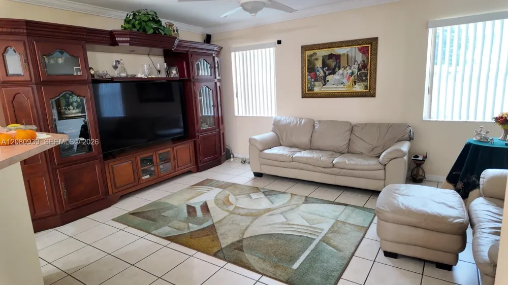 4729 SW 163rd Pl Miami, FL 33185