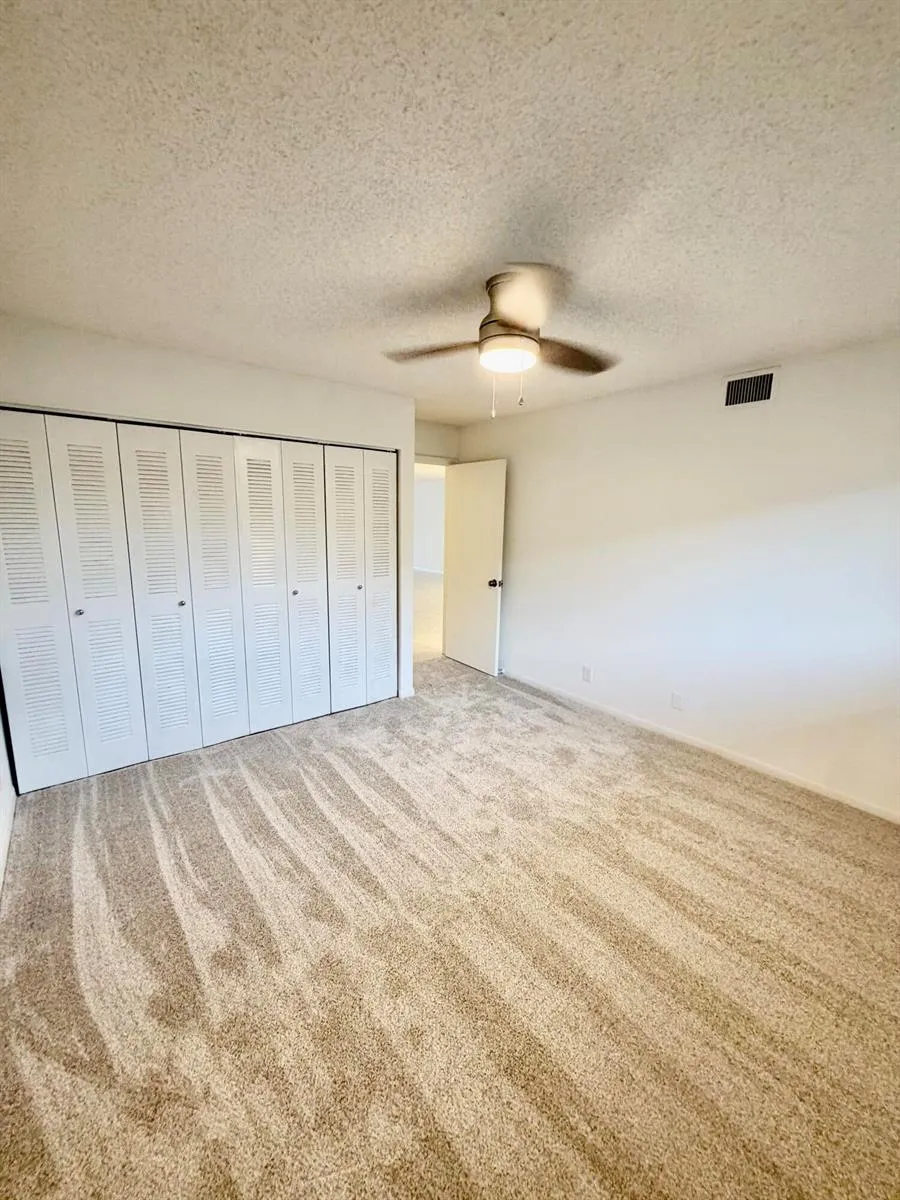 4725 LUCERNE LAKES E #214 Lake Worth, FL 33467