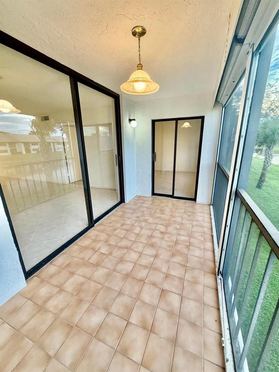 4725 LUCERNE LAKES E #214 Lake Worth, FL 33467