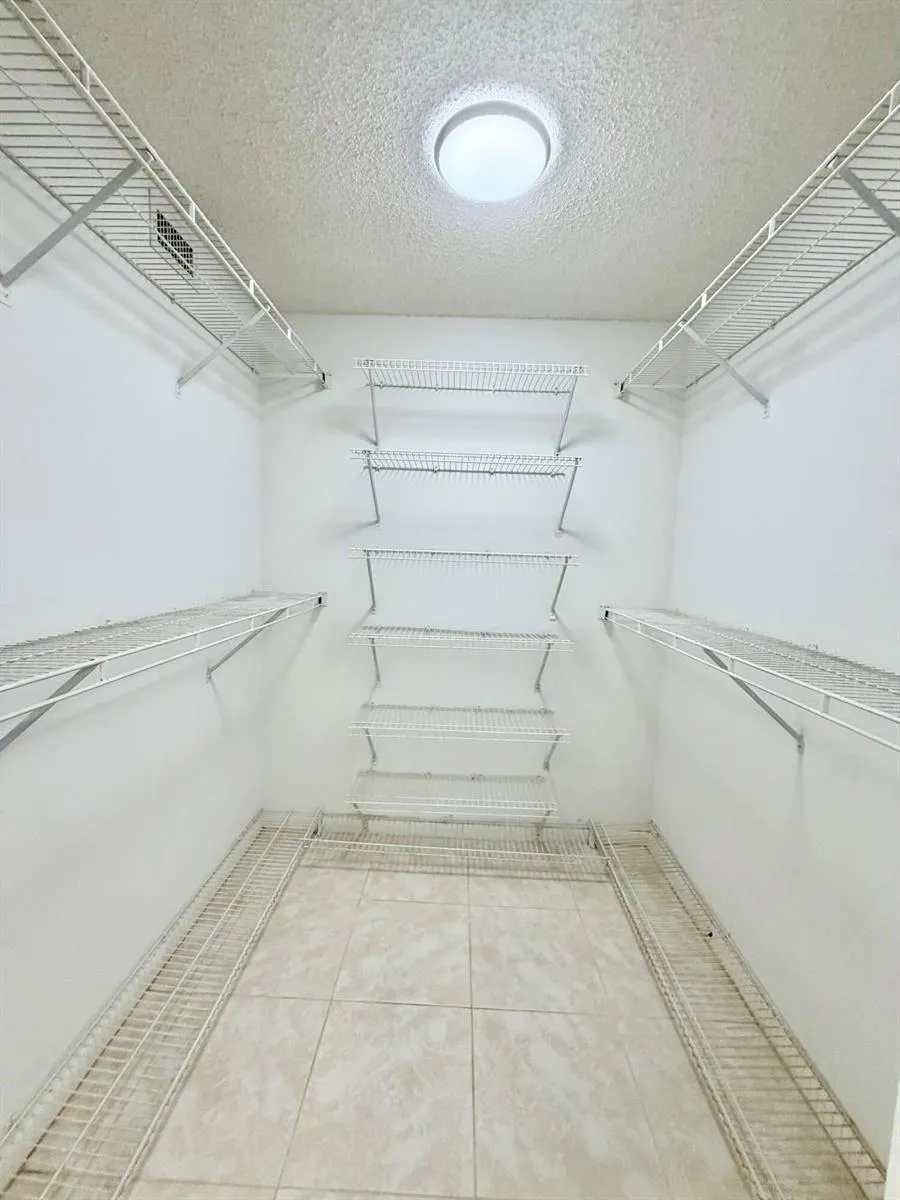 4725 LUCERNE LAKES E #214 Lake Worth, FL 33467
