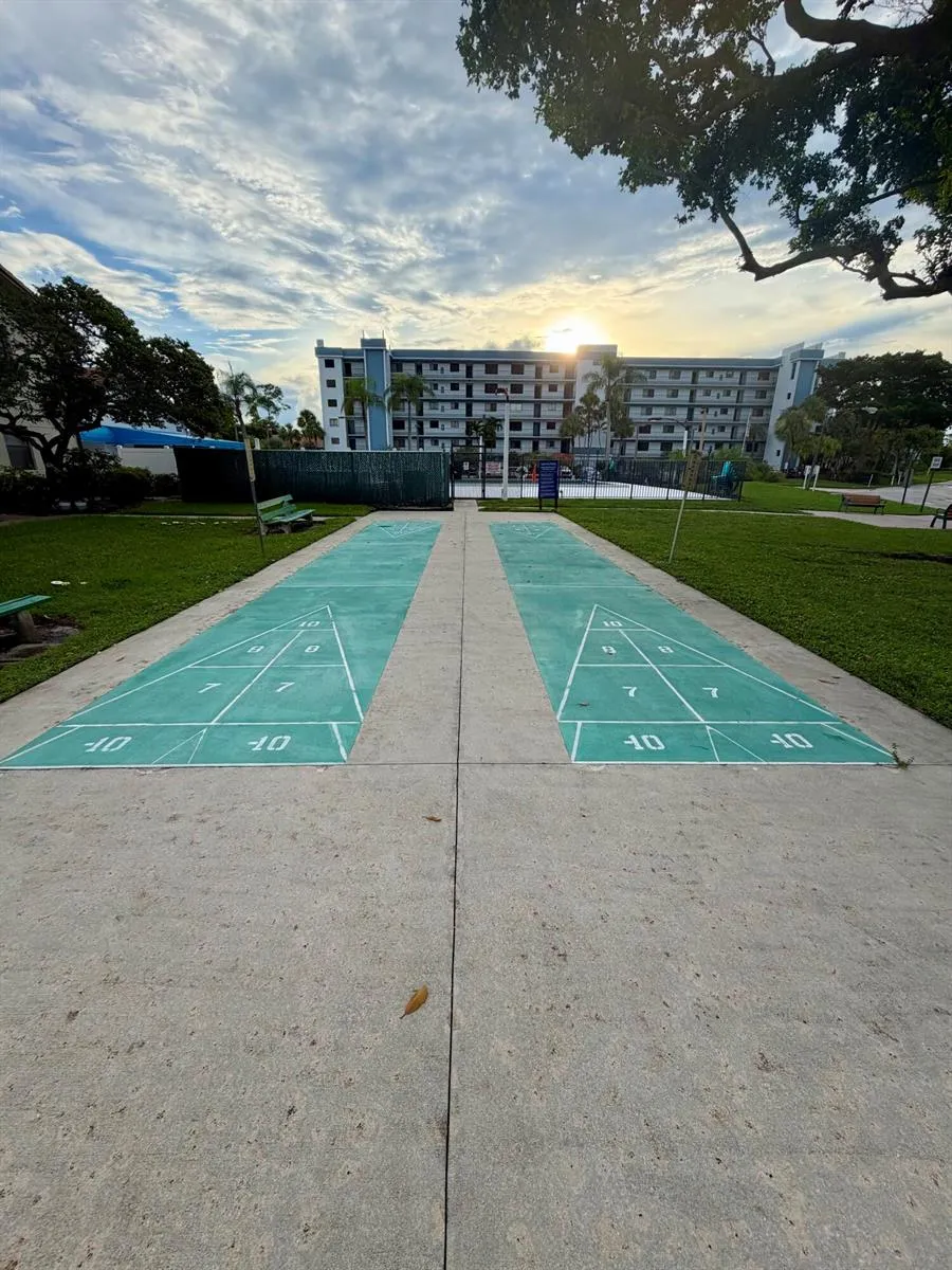 4725 LUCERNE LAKES E #214 Lake Worth, FL 33467
