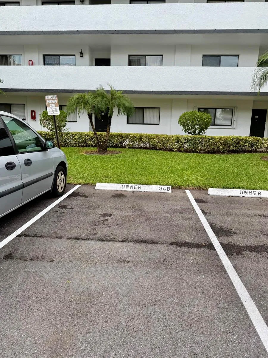 4725 LUCERNE LAKES E #214 Lake Worth, FL 33467