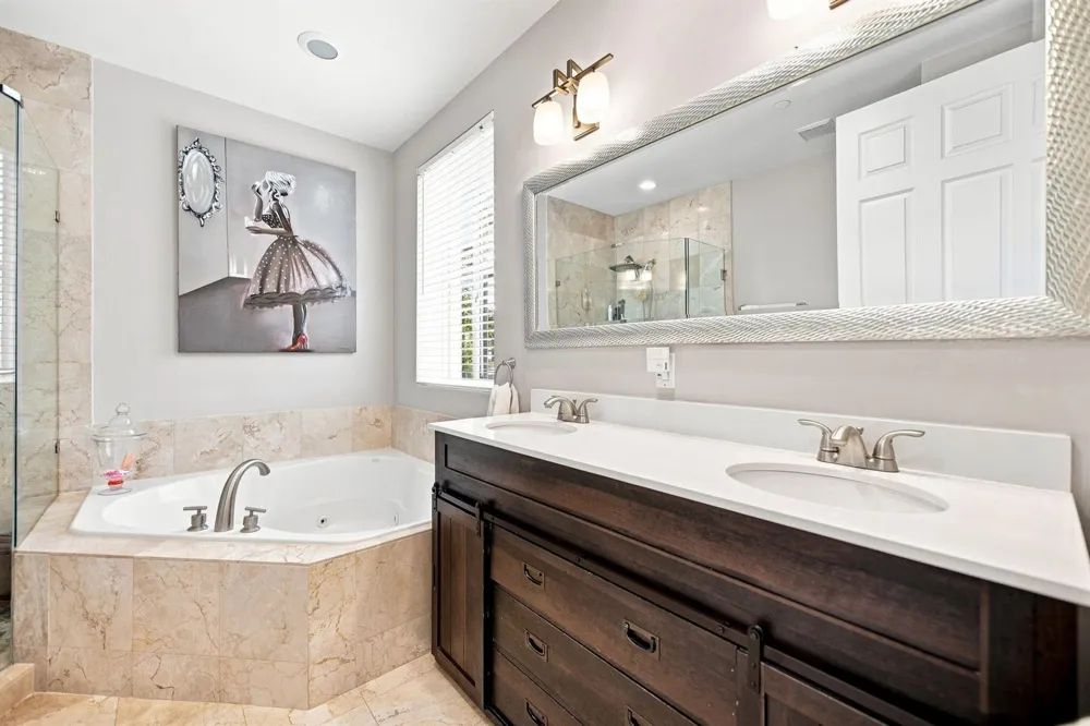 633 NE 11TH AVENUE Fort Lauderdale, FL 33304