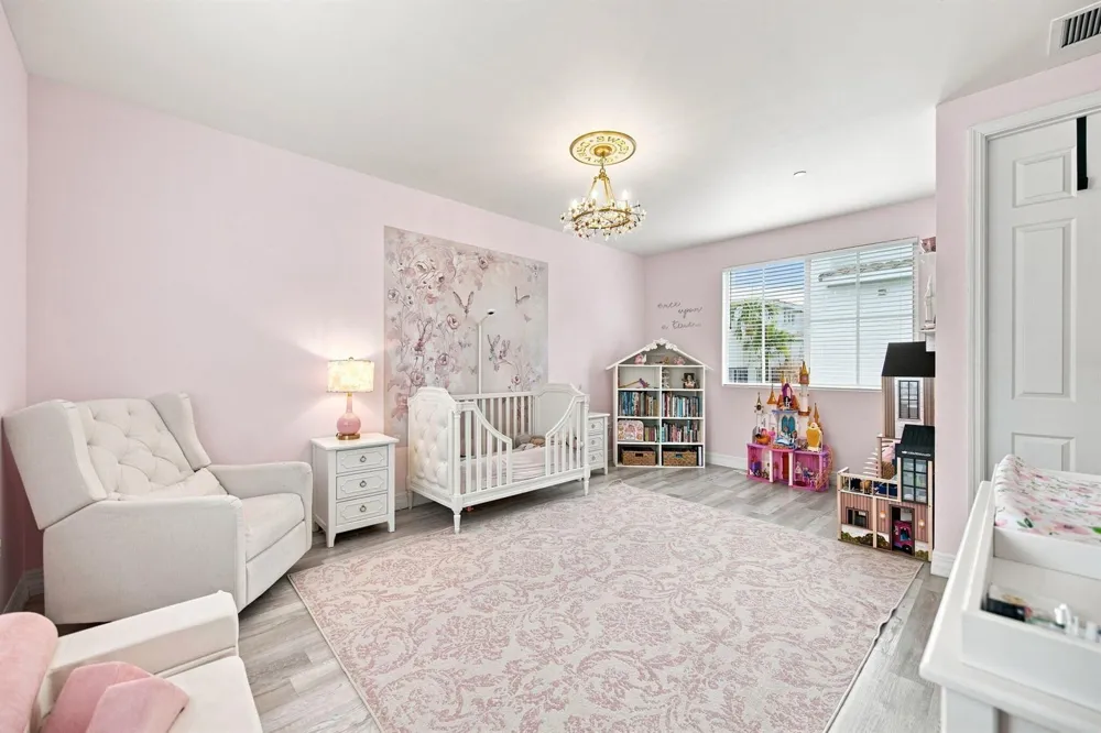 633 NE 11TH AVENUE Fort Lauderdale, FL 33304