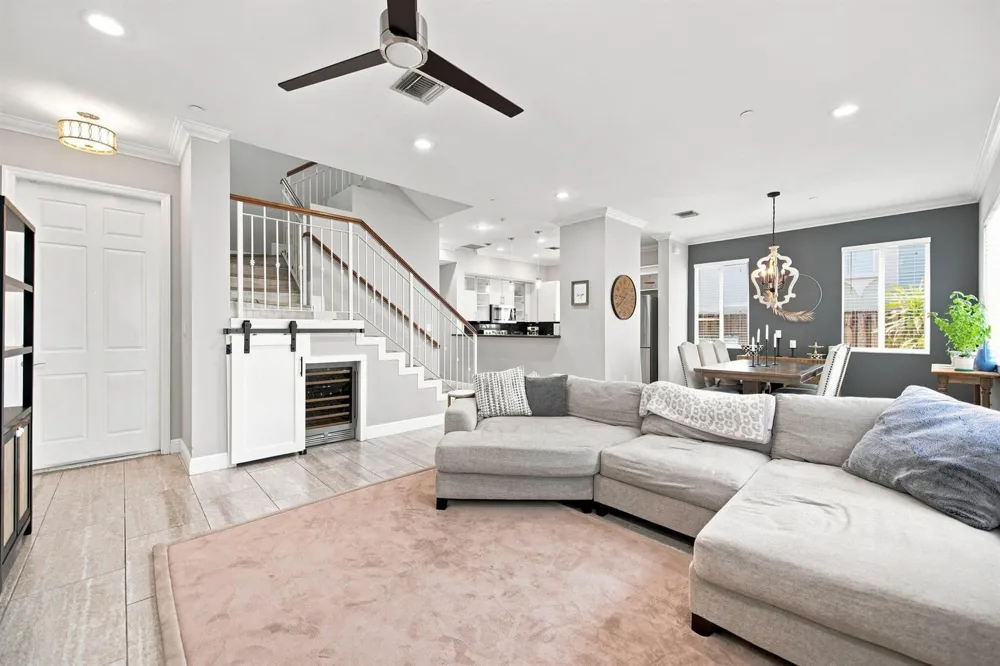 633 NE 11TH AVENUE Fort Lauderdale, FL 33304
