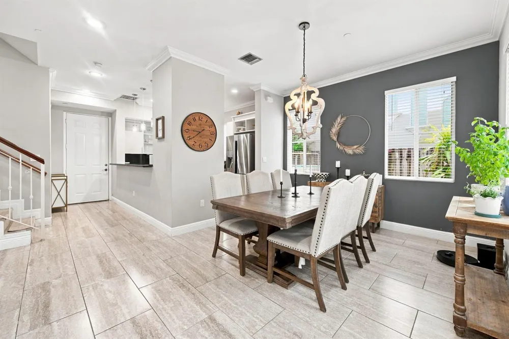 633 NE 11TH AVENUE Fort Lauderdale, FL 33304