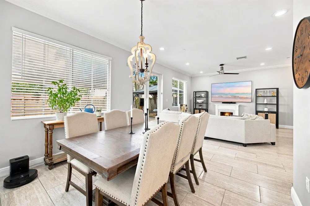633 NE 11TH AVENUE Fort Lauderdale, FL 33304