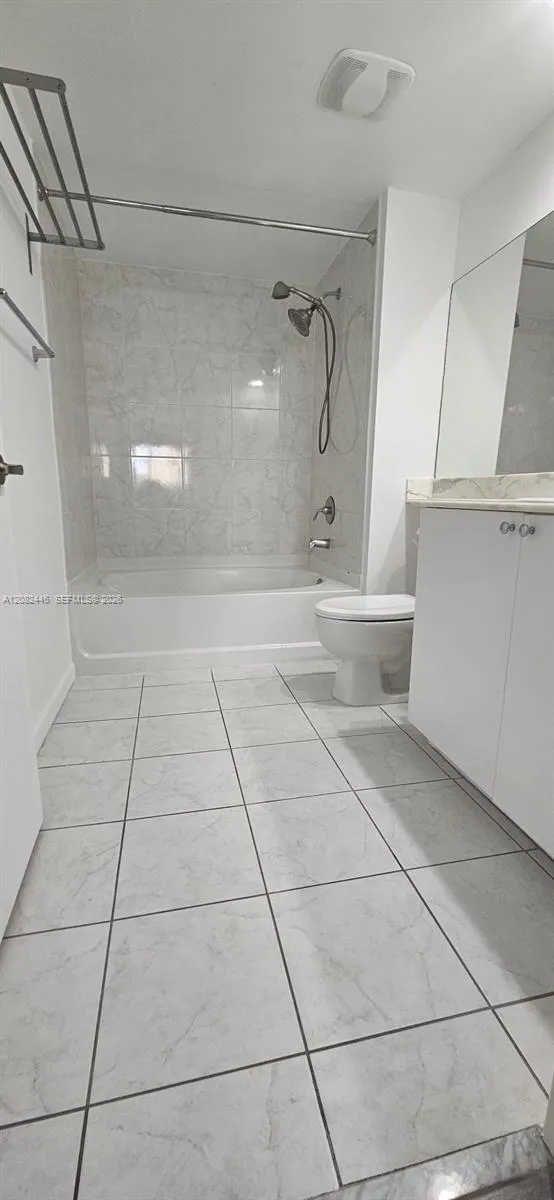 2775 NE 187th St #424 Aventura, FL 33180
