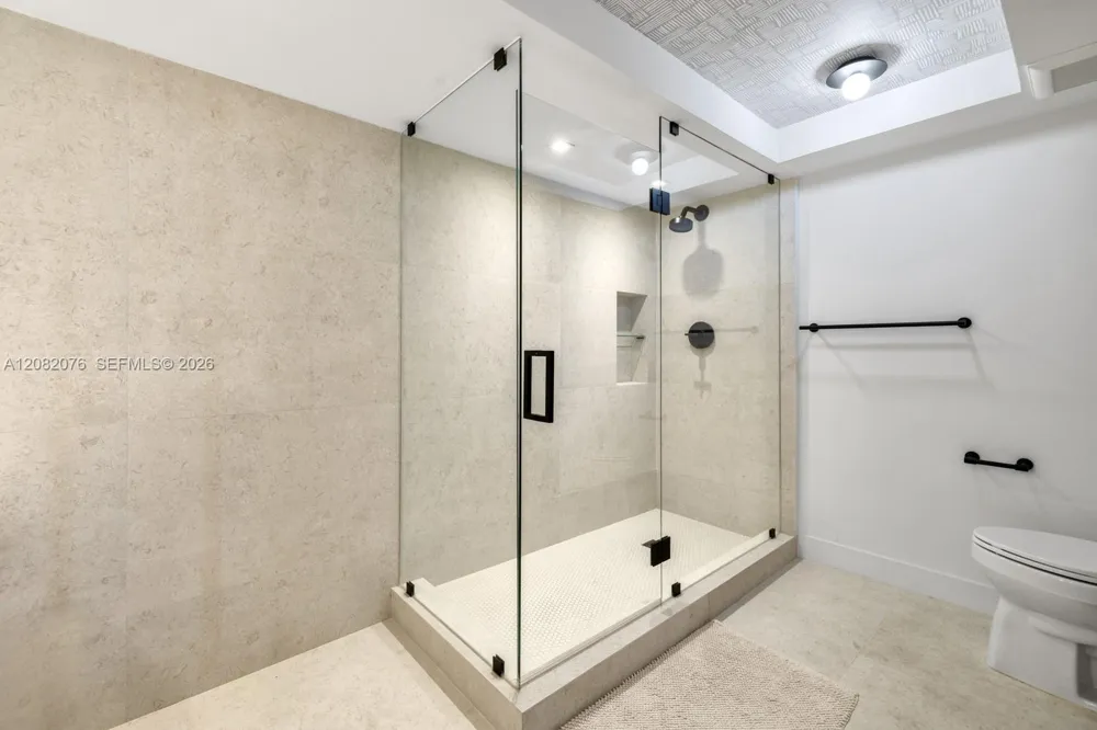 1800 Sunset Harbour Dr #1210 Miami Beach, FL 33139