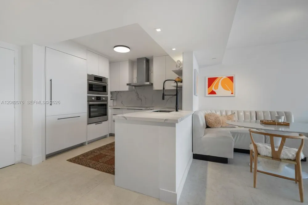 1800 Sunset Harbour Dr #1210 Miami Beach, FL 33139