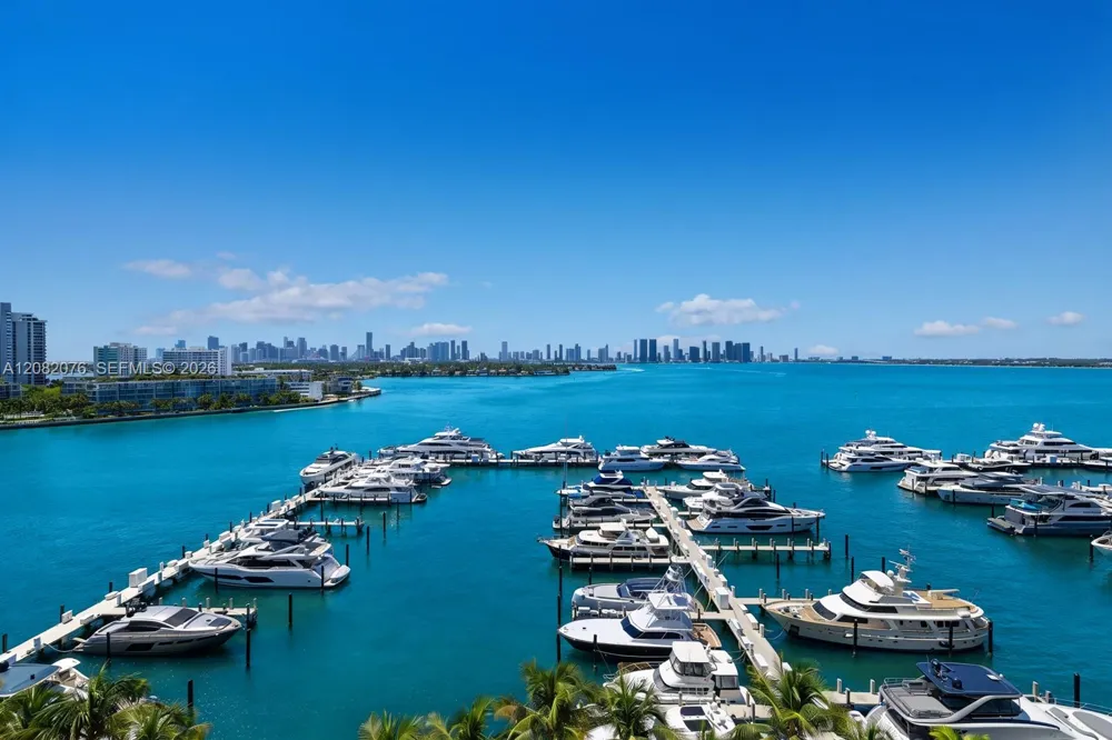 1800 Sunset Harbour Dr #1210 Miami Beach, FL 33139
