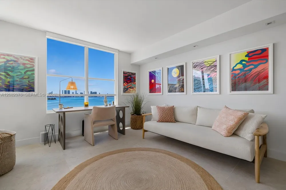 1800 Sunset Harbour Dr #1210 Miami Beach, FL 33139