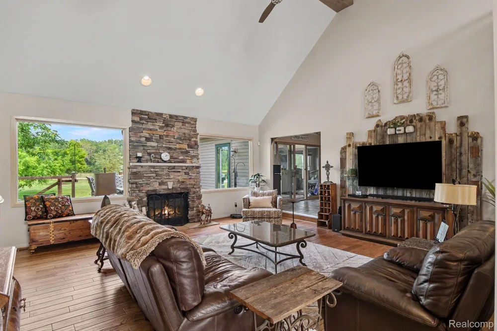 27800 Van Horn Road Huron Charter Township, MI 48164