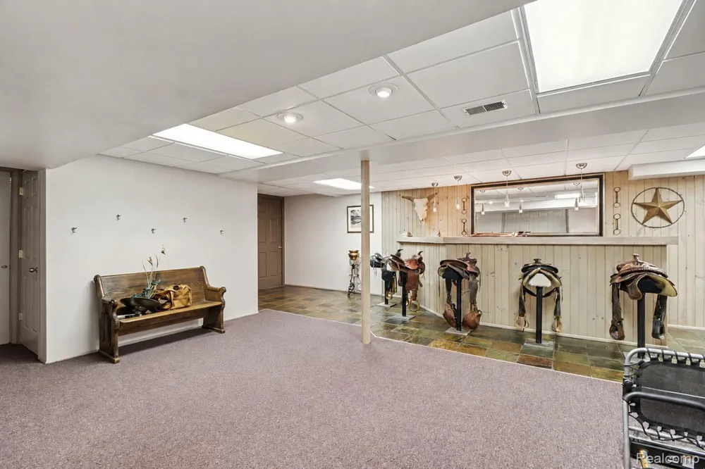 27800 Van Horn Road Huron Charter Township, MI 48164