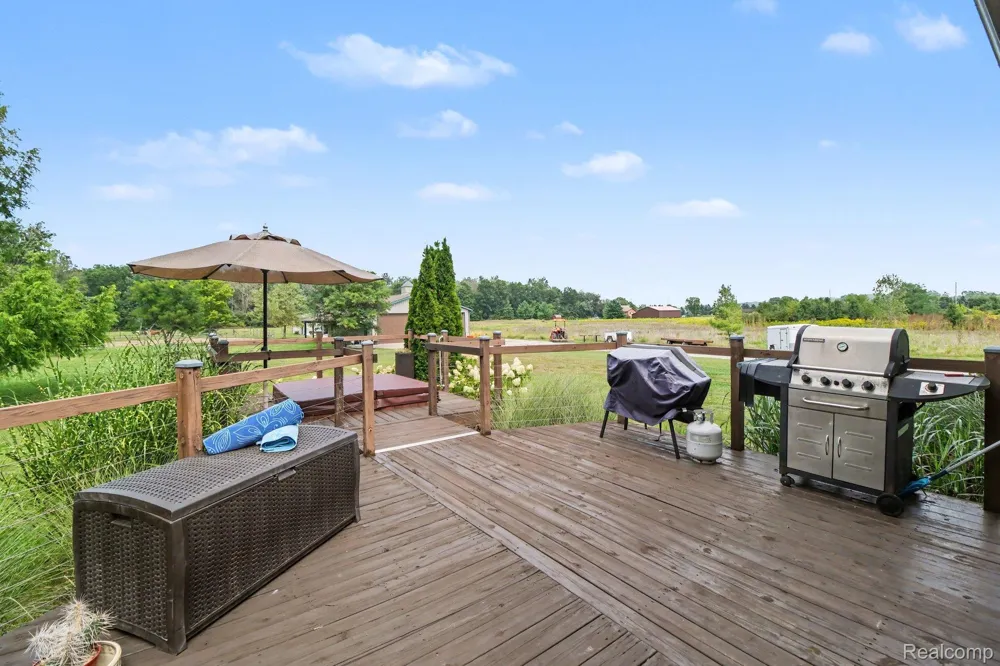 27800 Van Horn Road Huron Charter Township, MI 48164