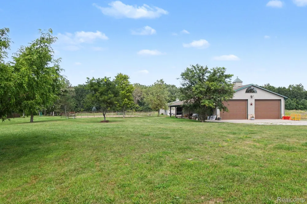 27800 Van Horn Road Huron Charter Township, MI 48164