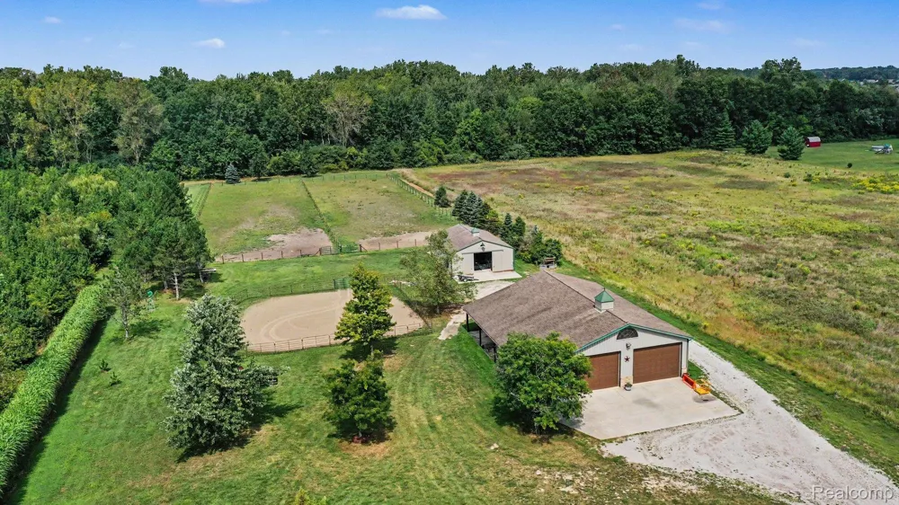27800 Van Horn Road Huron Charter Township, MI 48164