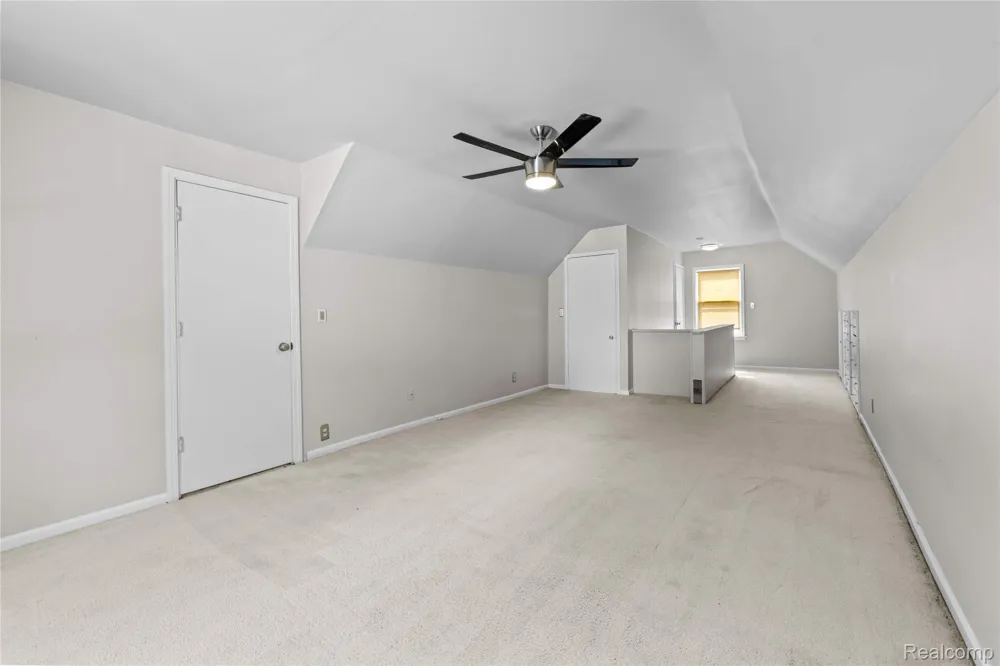 2204 KALAMA AVENUE Royal Oak City, MI 48067