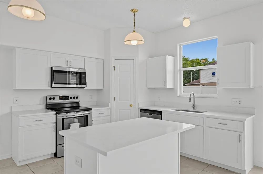 3222 RESERVE COURT Orlando, FL 32825