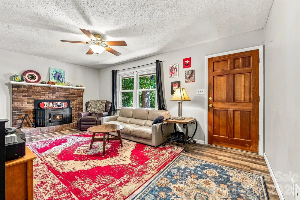 28 Fairhaven Court Asheville, NC 28803