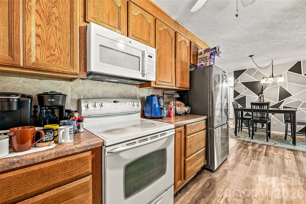 28 Fairhaven Court Asheville, NC 28803
