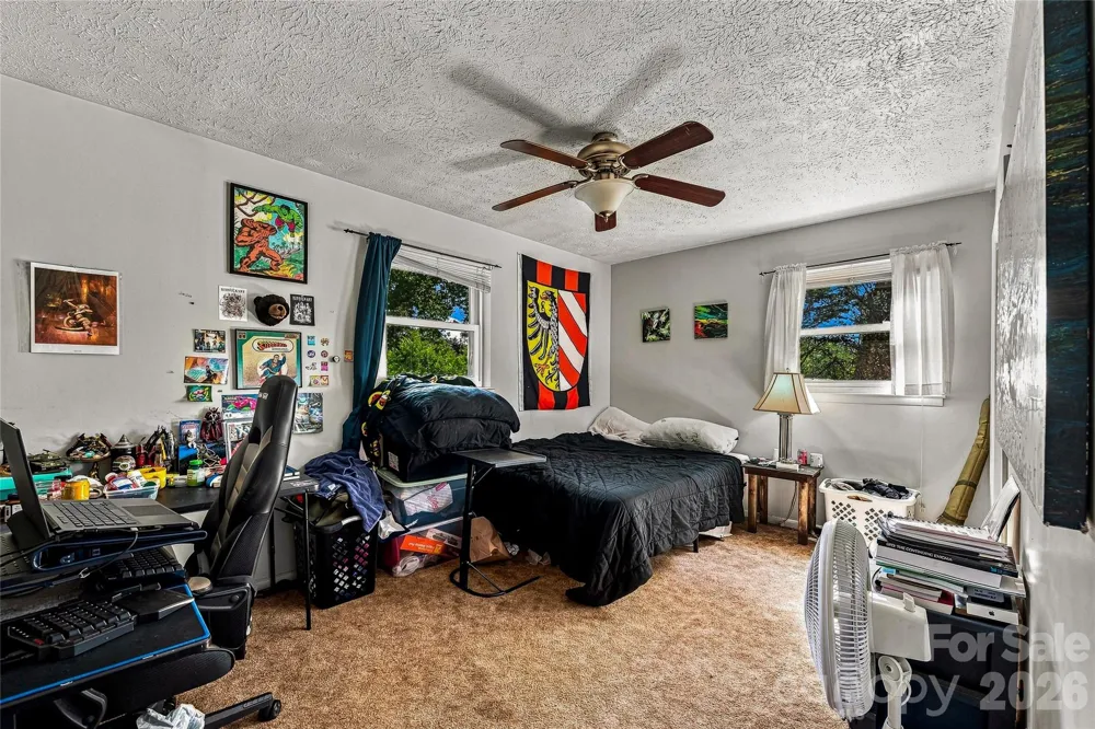 28 Fairhaven Court Asheville, NC 28803