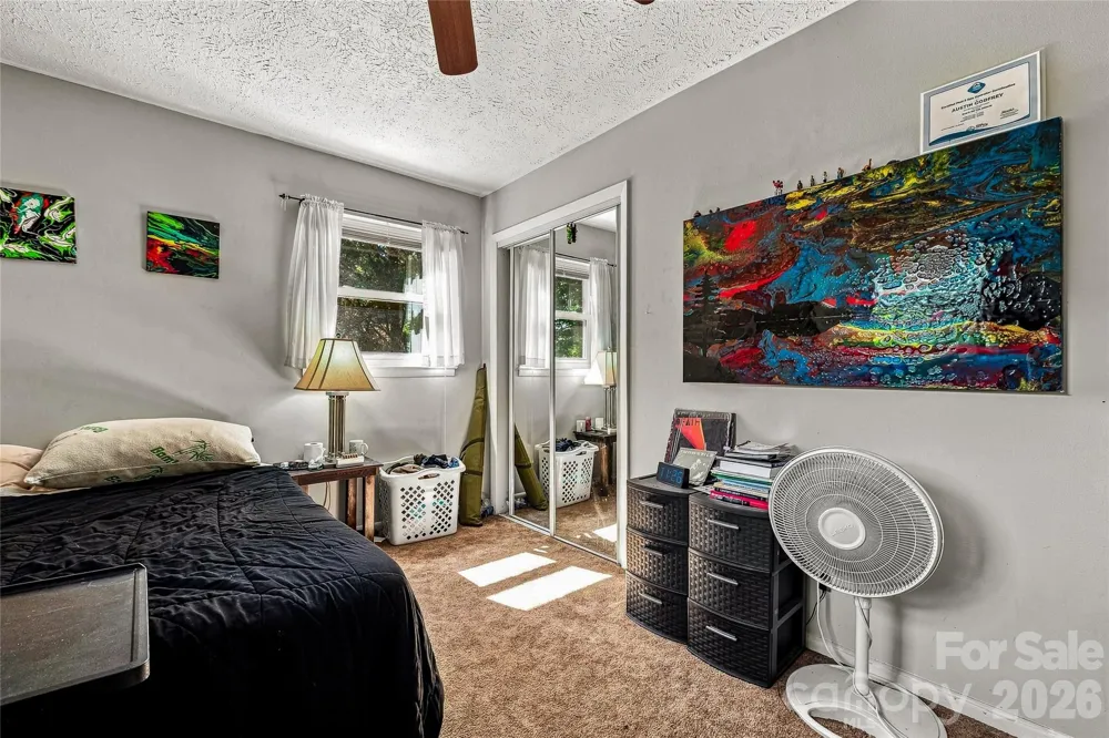 28 Fairhaven Court Asheville, NC 28803
