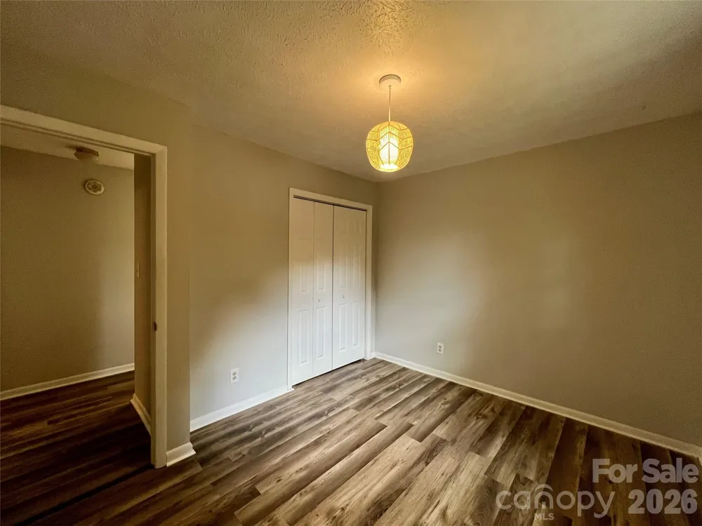 28 Fairhaven Court Asheville, NC 28803