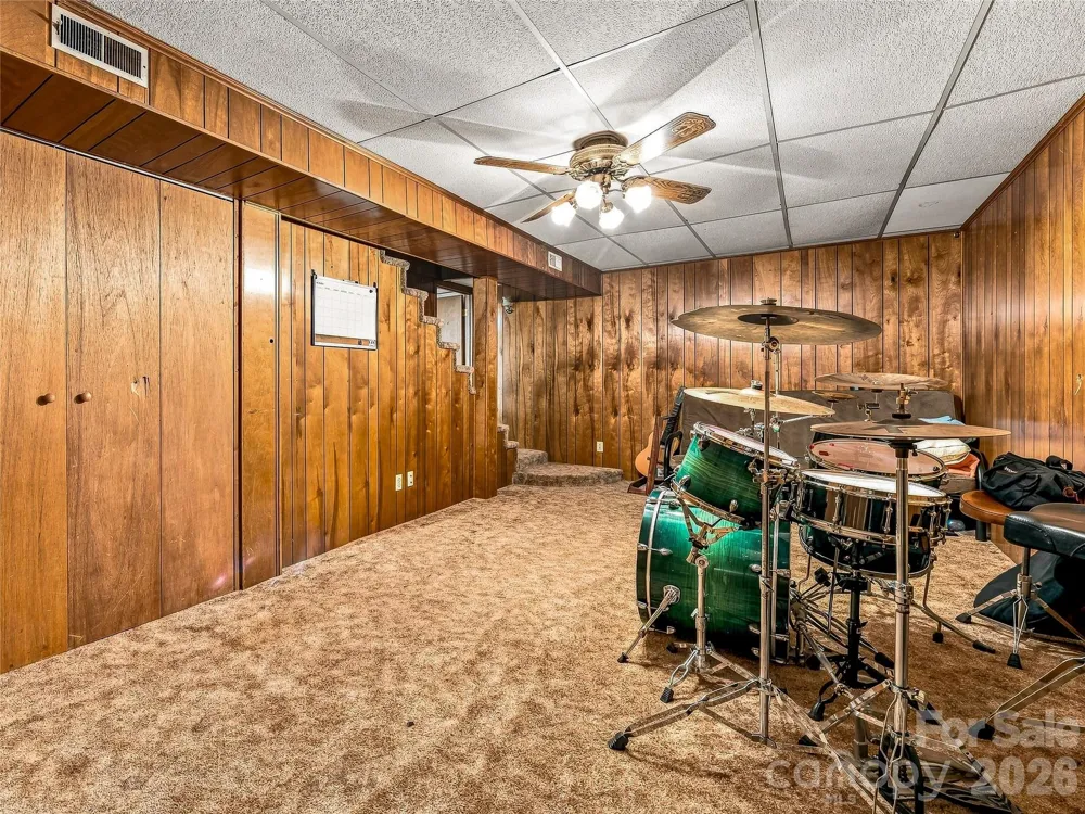 28 Fairhaven Court Asheville, NC 28803