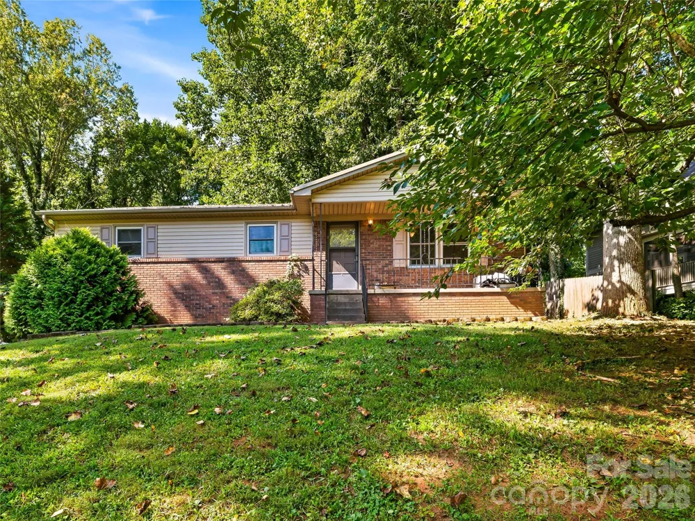 28 Fairhaven Court Asheville, NC 28803