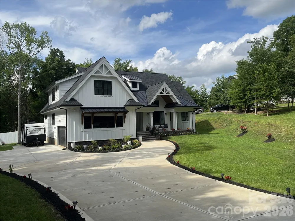 900 Houston Heights Road Charlotte, NC 28262