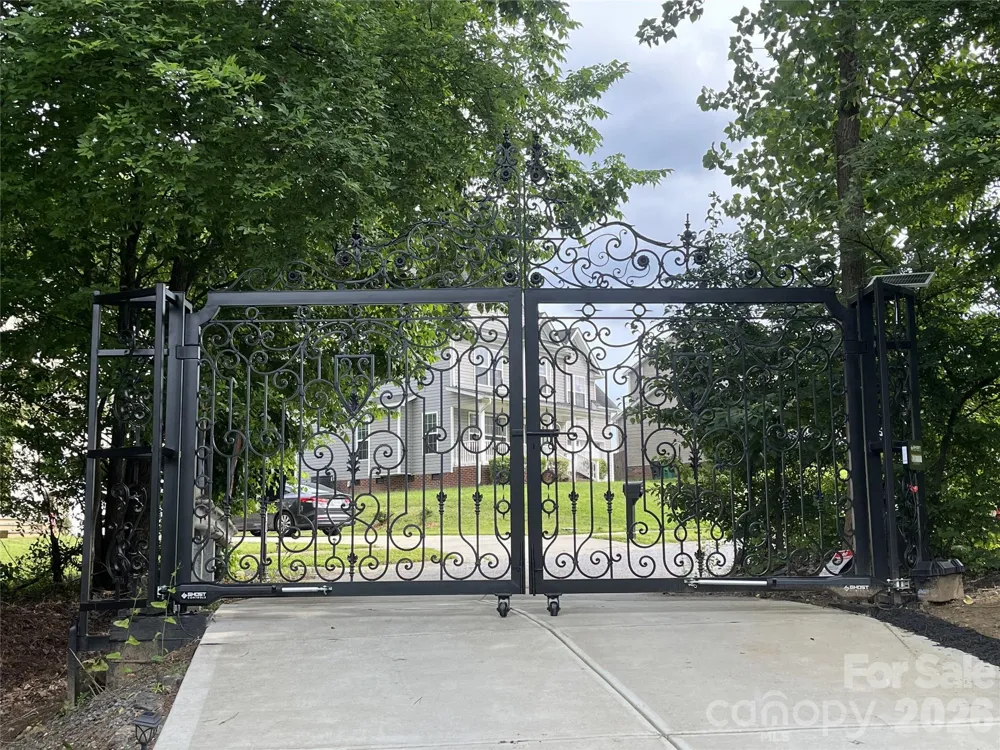 900 Houston Heights Road Charlotte, NC 28262