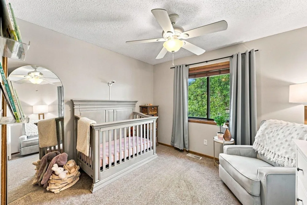 19002 Barrington Drive Eden Prairie, MN 55346