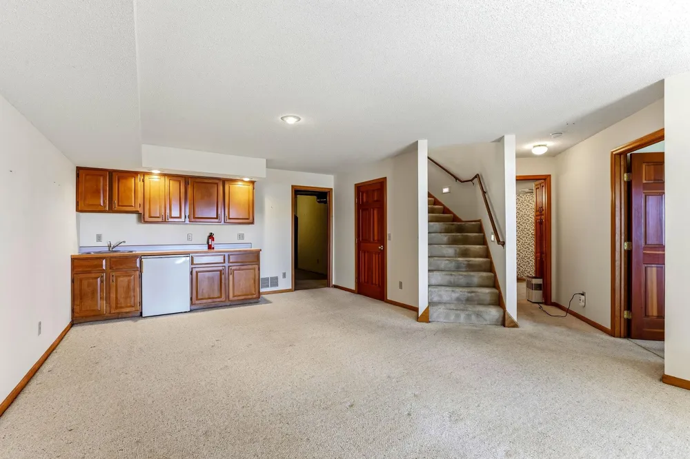 1624 Waterbury Waconia, MN 55387