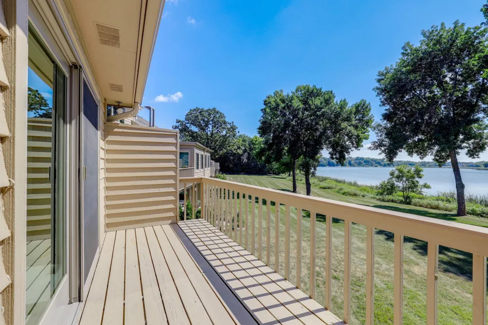 1624 Waterbury Waconia, MN 55387