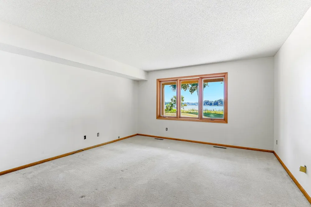 1624 Waterbury Waconia, MN 55387