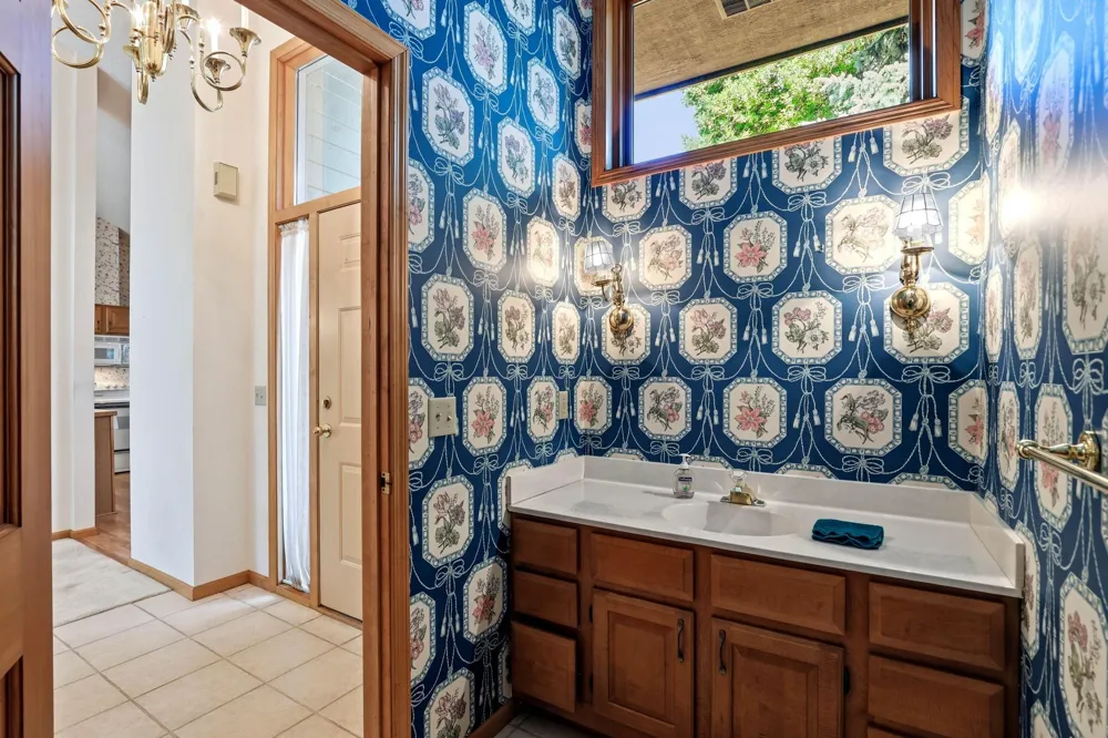 1624 Waterbury Waconia, MN 55387