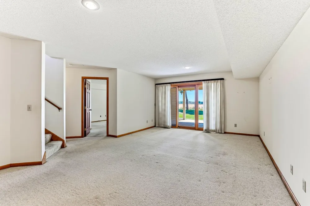 1624 Waterbury Waconia, MN 55387