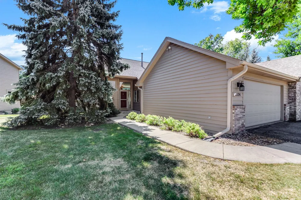 1624 Waterbury Waconia, MN 55387