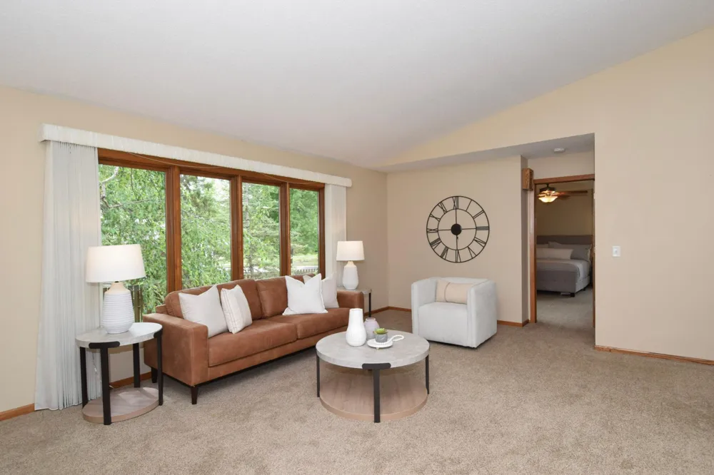 4428 Pleasant Drive Arden Hills, MN 55112