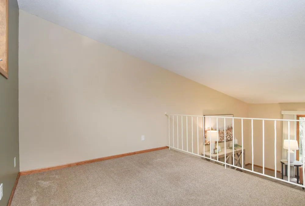 4428 Pleasant Drive Arden Hills, MN 55112