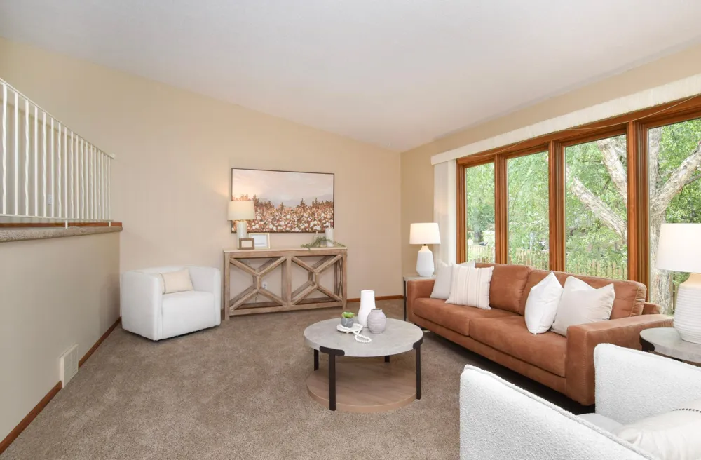 4428 Pleasant Drive Arden Hills, MN 55112