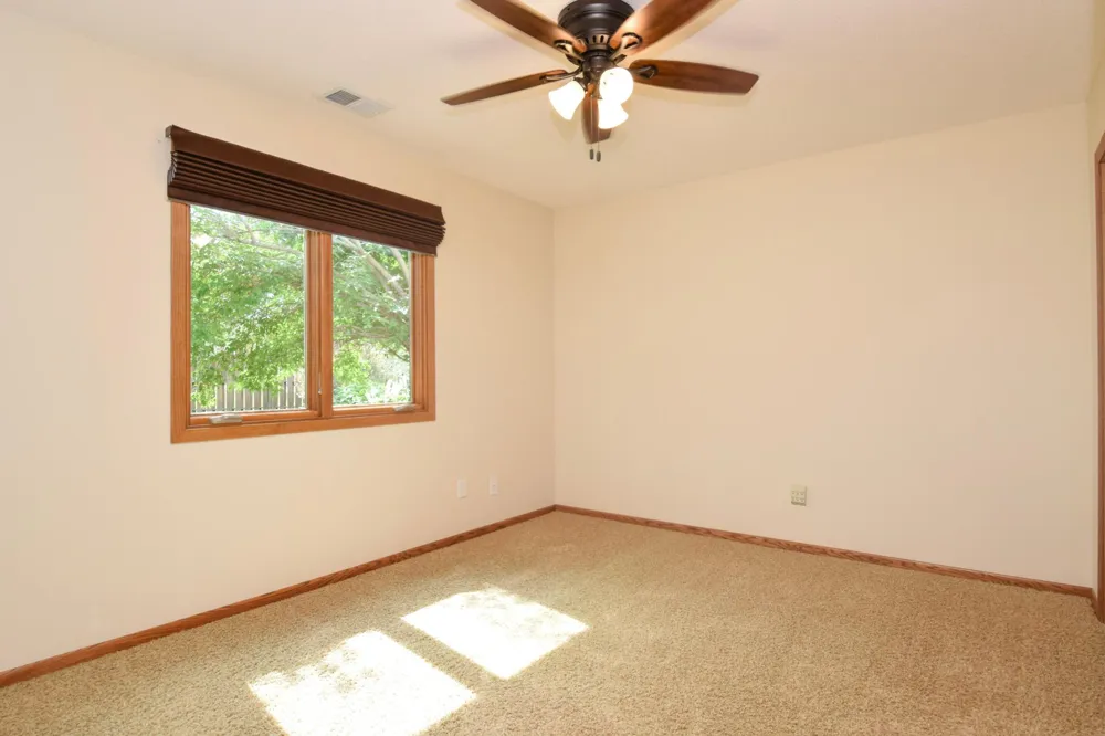4428 Pleasant Drive Arden Hills, MN 55112